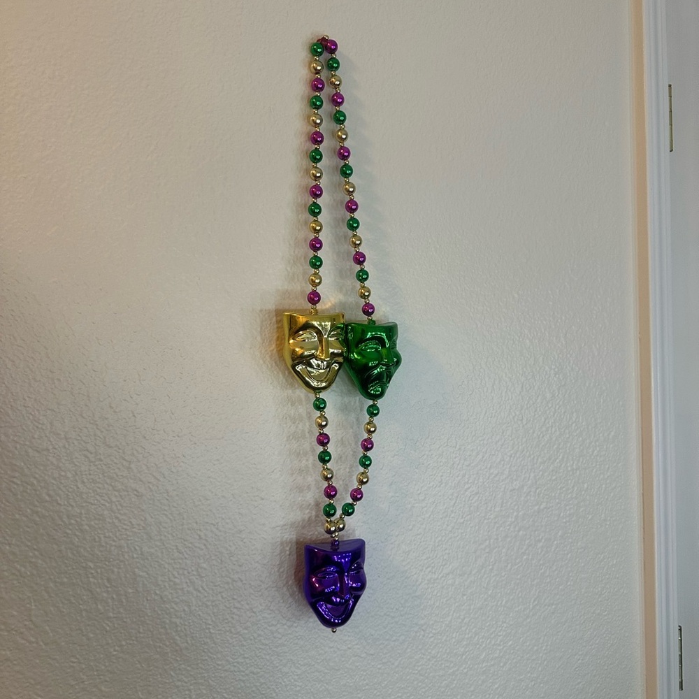 Mardi Gras Mask Bead Necklace